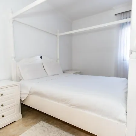 Reel Paradise Villa, Cyprus לרנקה