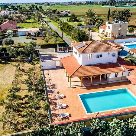 Reel Paradise Villa, Cyprus וילה
