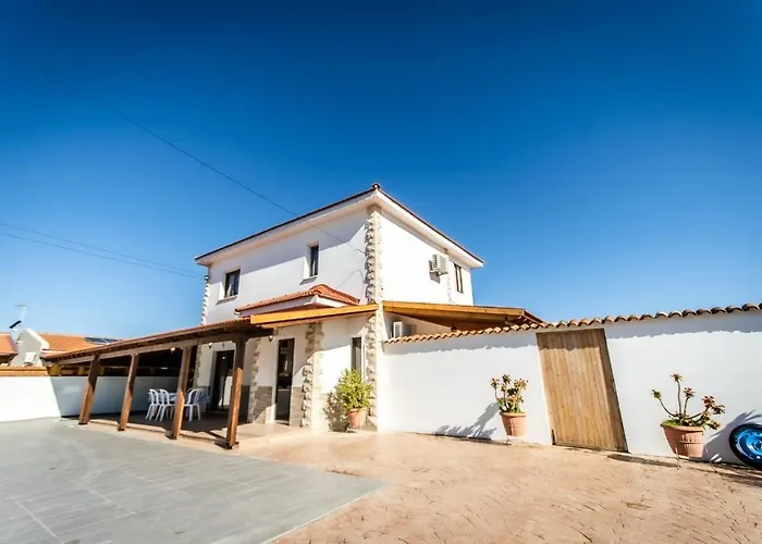 Reel Paradise Villa, Cyprus Willa Larnaca